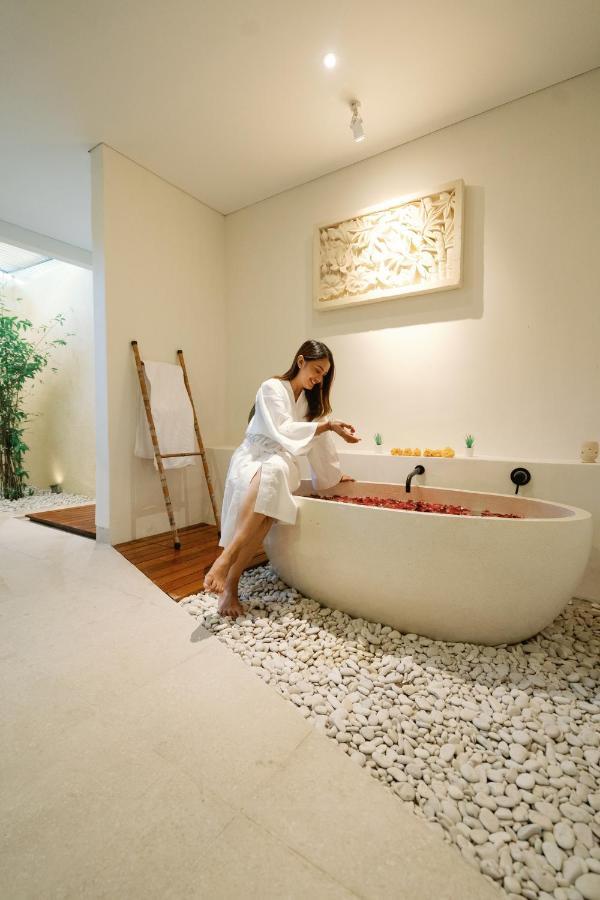 Maribel Villa Bali เซมินยัค ภายนอก รูปภาพ